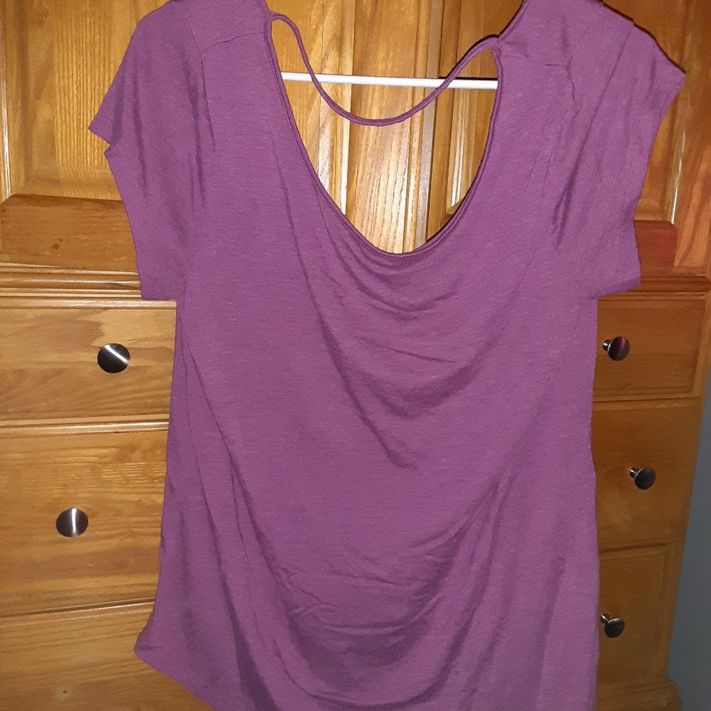 purple t shirt size: M